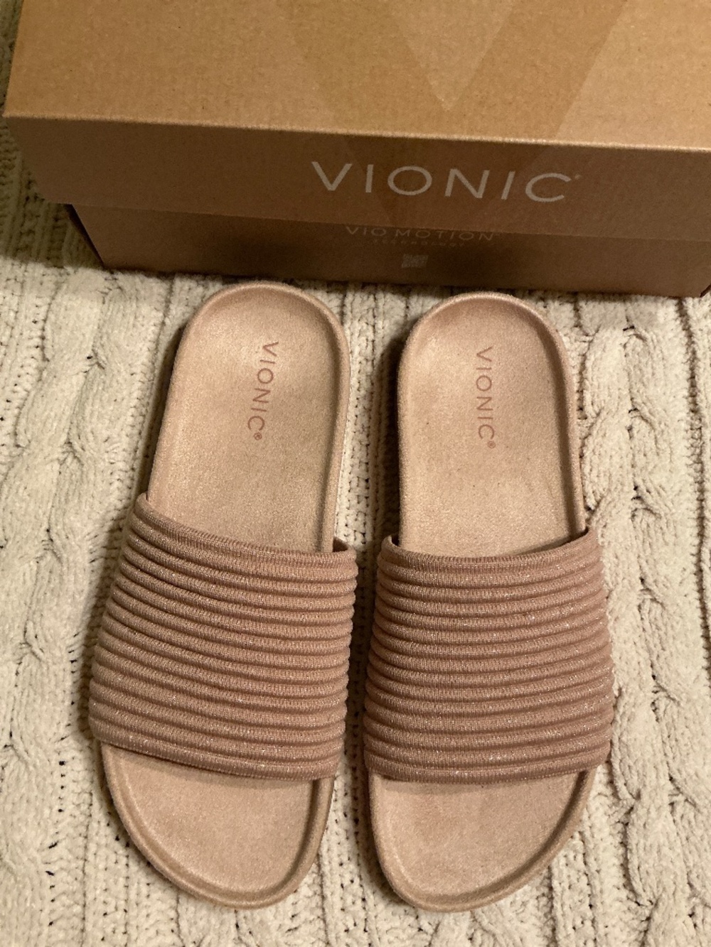 Vionic Evie Knit Size 8.5 M